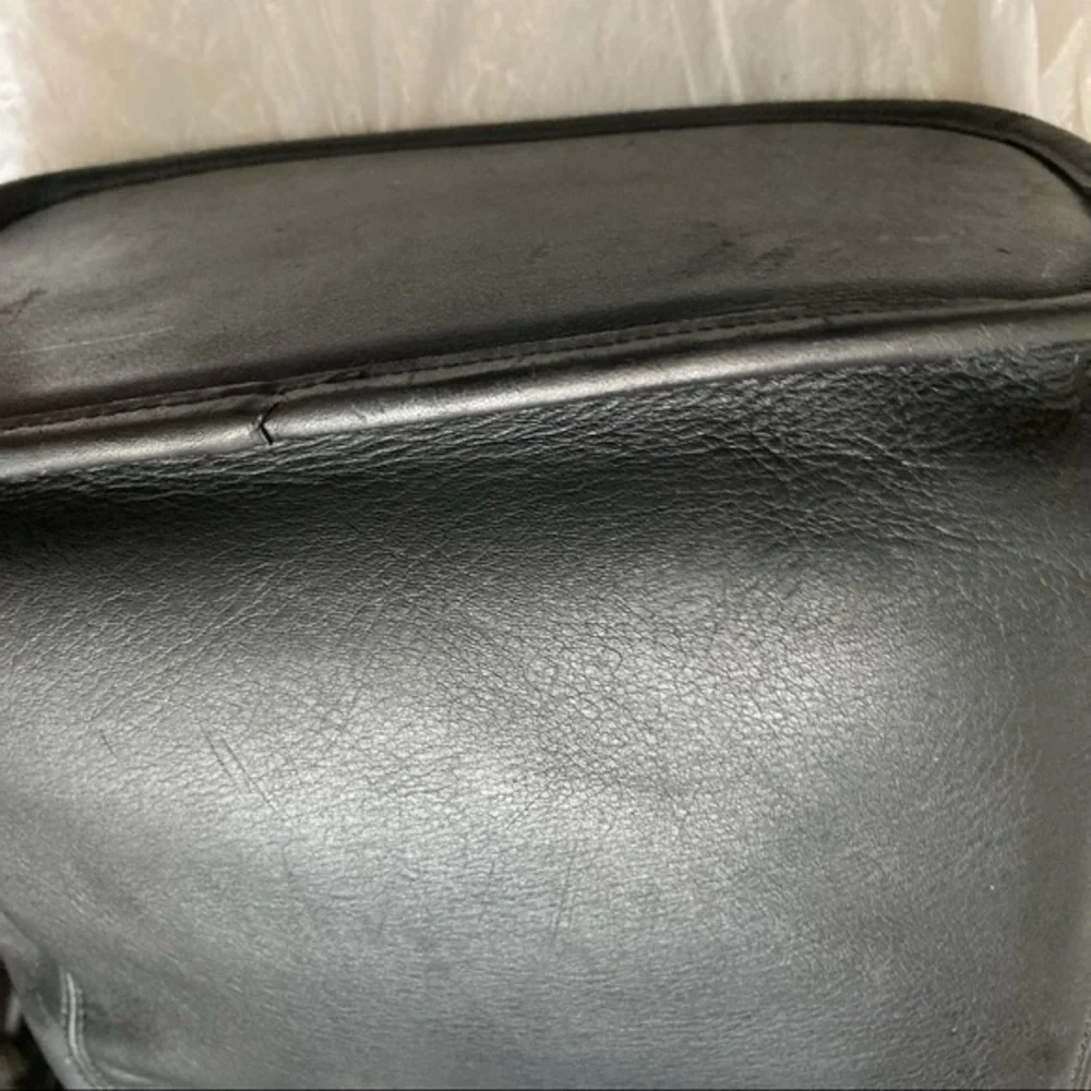Coach black leather vintage bucket shoulder bag 6008
